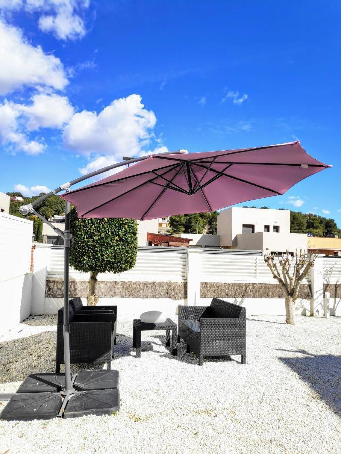 Casa Con Jardin Privado De 300M2 Y Piscina Appartement Cubelles Buitenkant foto